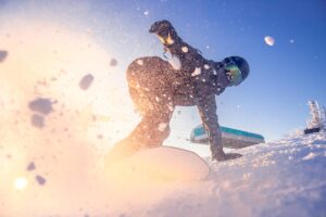 woman snowboarding